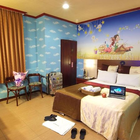 Golden Swallow Hotel Hsinchu Extérieur photo