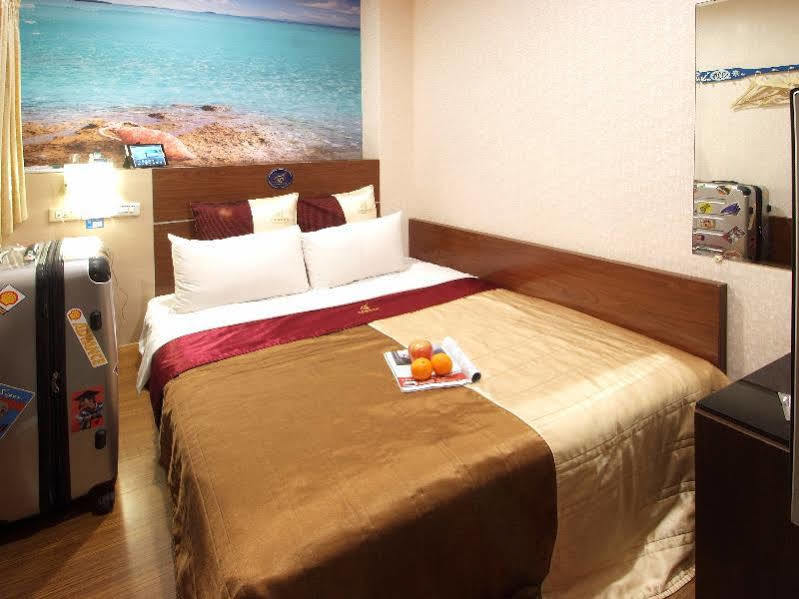 Golden Swallow Hotel Hsinchu Extérieur photo