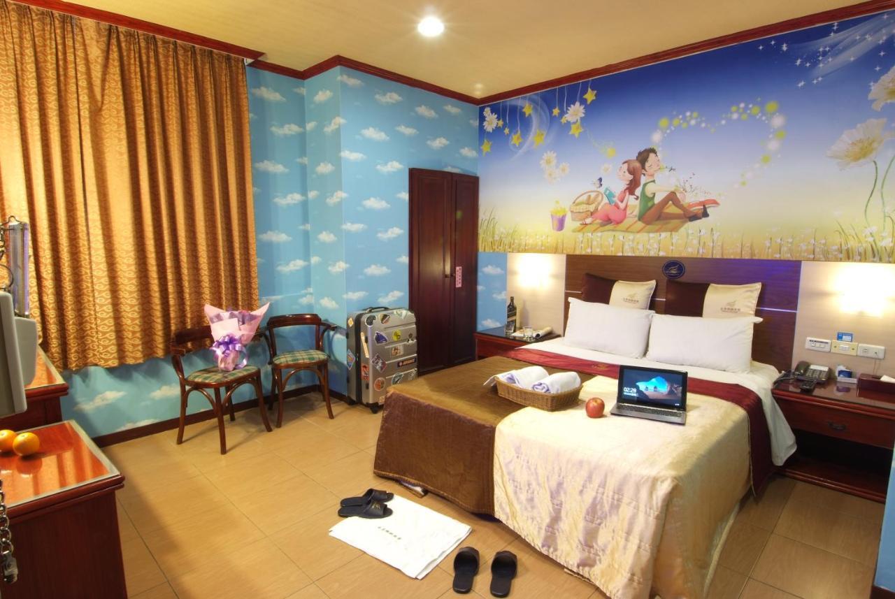 Golden Swallow Hotel Hsinchu Extérieur photo